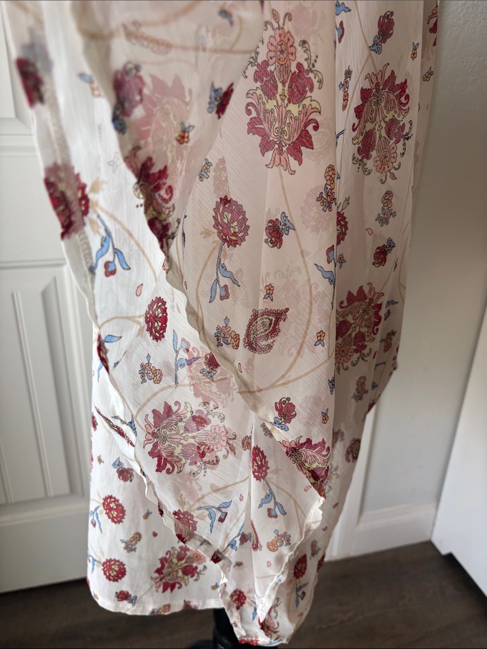 NEW YORK & Co Floral Tie-Front V-Neck Blouse - Cream with Red Floral - Picture 5 of 7